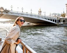 Schiffsfahrt auf der Seine, Paris Schiffsfahrt auf der Seine, Paris